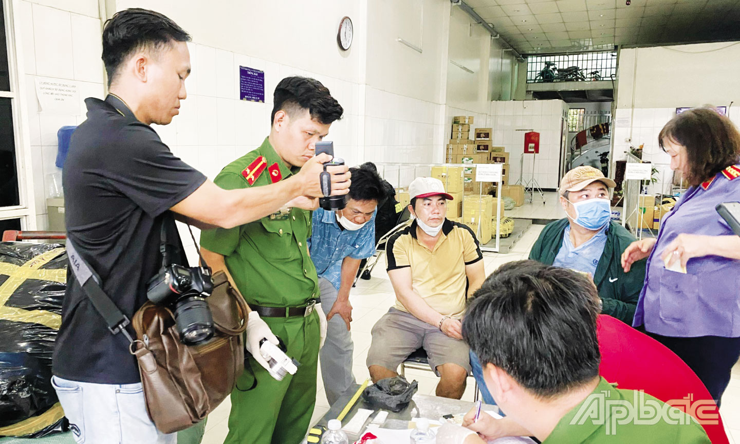  Bắt quả tang đối tượng mua bán trái phép chất ma túy liên tỉnh.