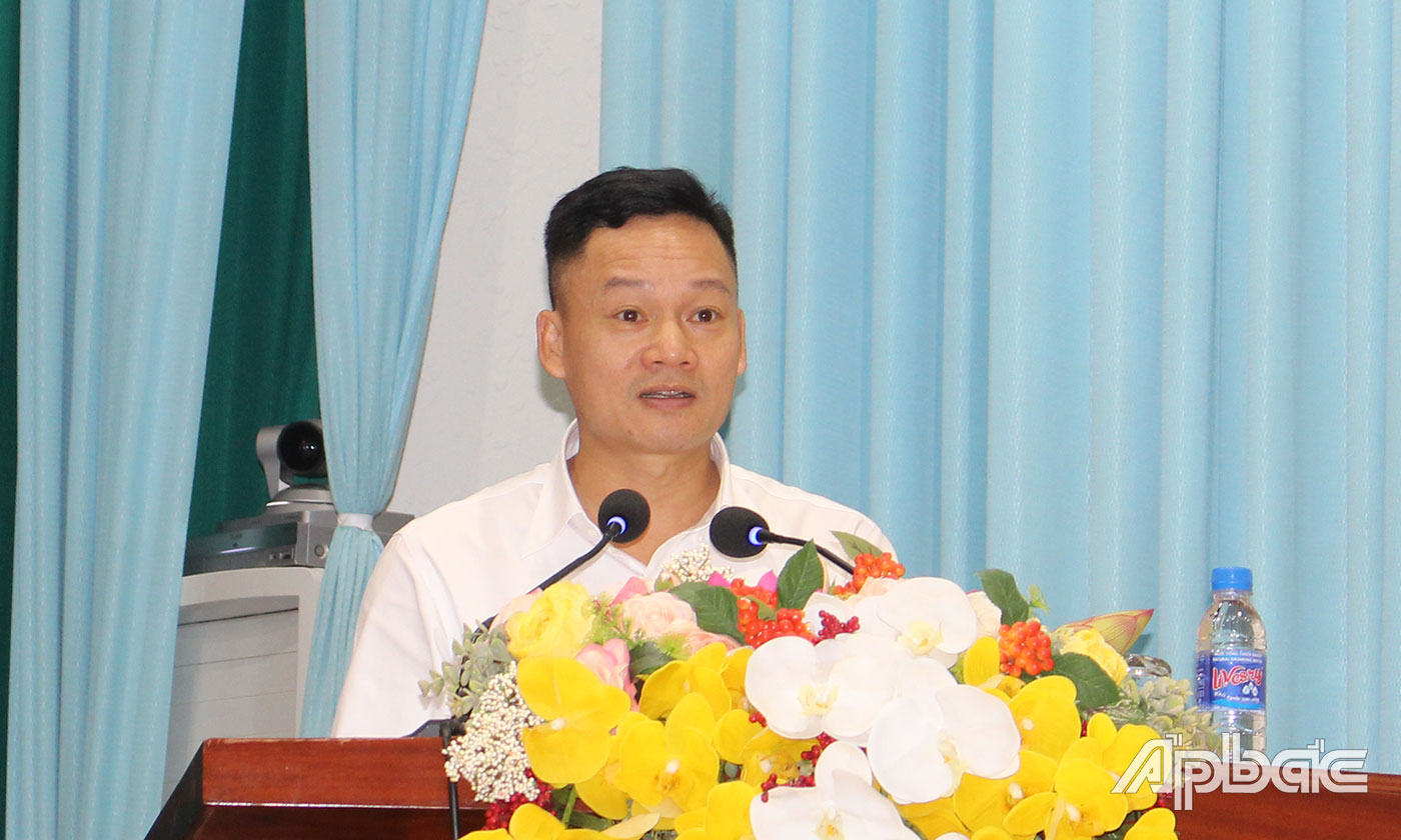đồng chí: Nguyễn Huy Ngọc, Vụ trưởng, Trưởng Cơ quan Thường trực Ban Tuyên giáo Trung ương;