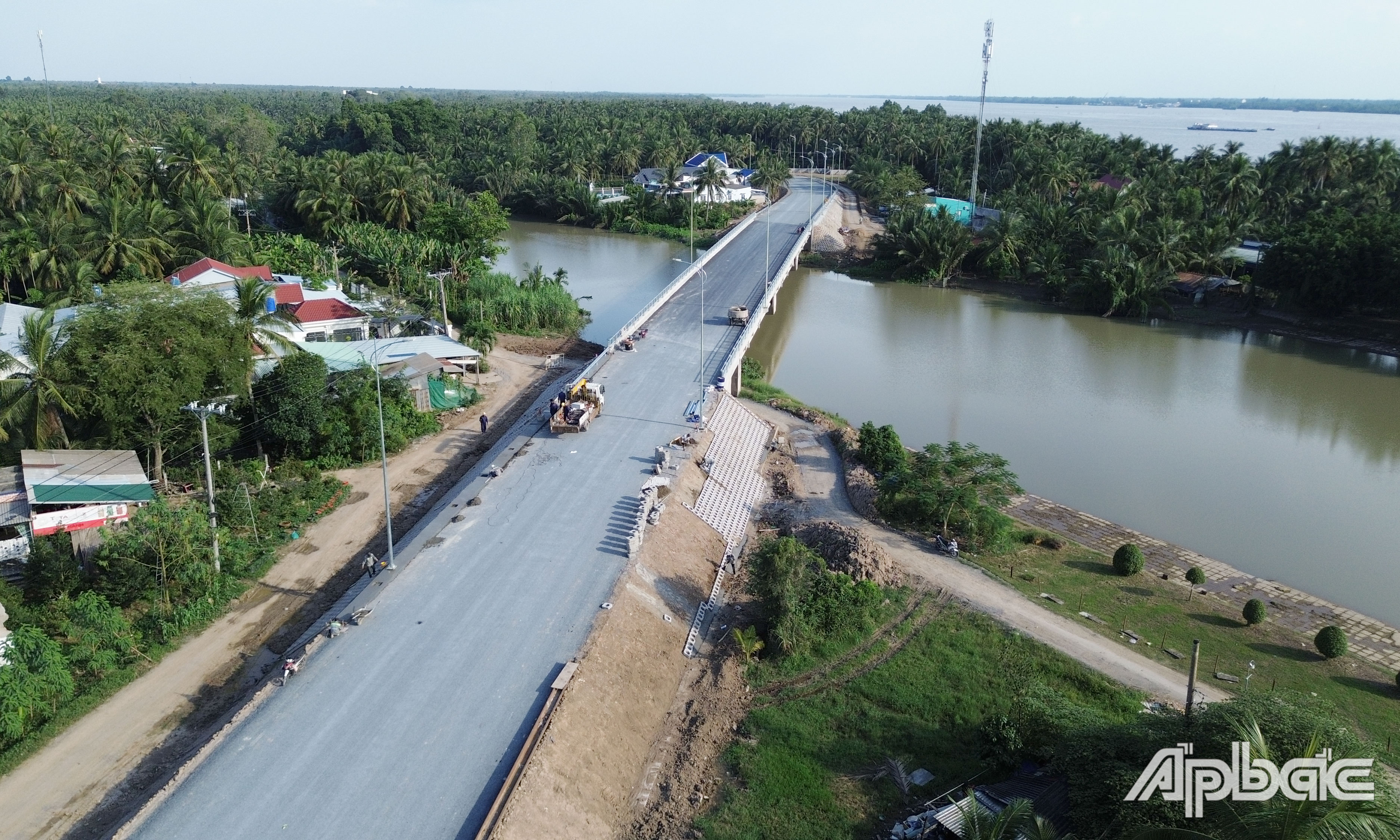 Cầu Xuân Hòa hiện đã hoàn thành.