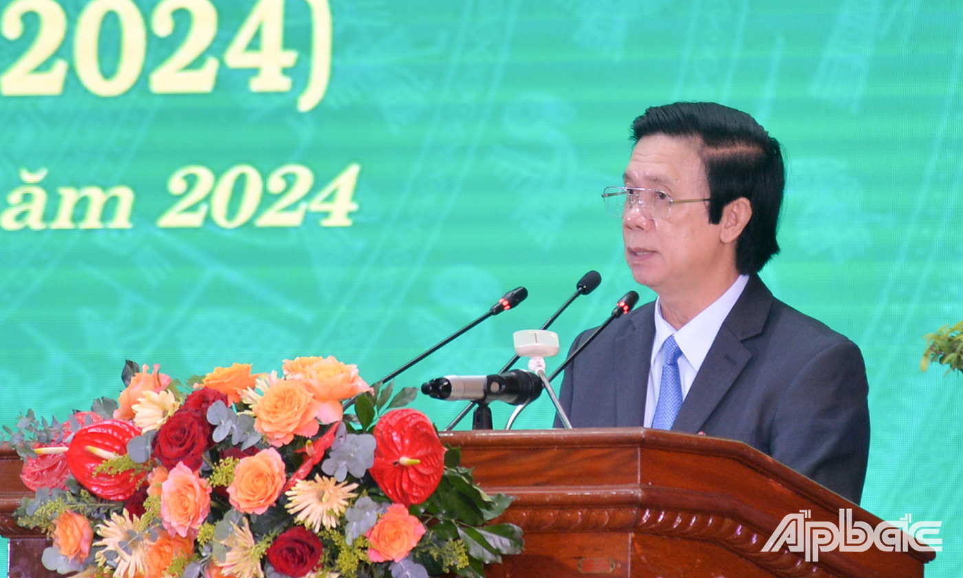 Đồng chí Nguyễn Văn Danh, Ủy viên Ban Chấp hành Trung ương Đảng, Bí thư Tỉnh ủy, Trưởng Đoàn Đại biểu Quốc hội đơn vị tỉnh Tiền Giang, Bí thư Đảng ủy Quân sự tỉnh phát biểu tại buổi họp mặt.