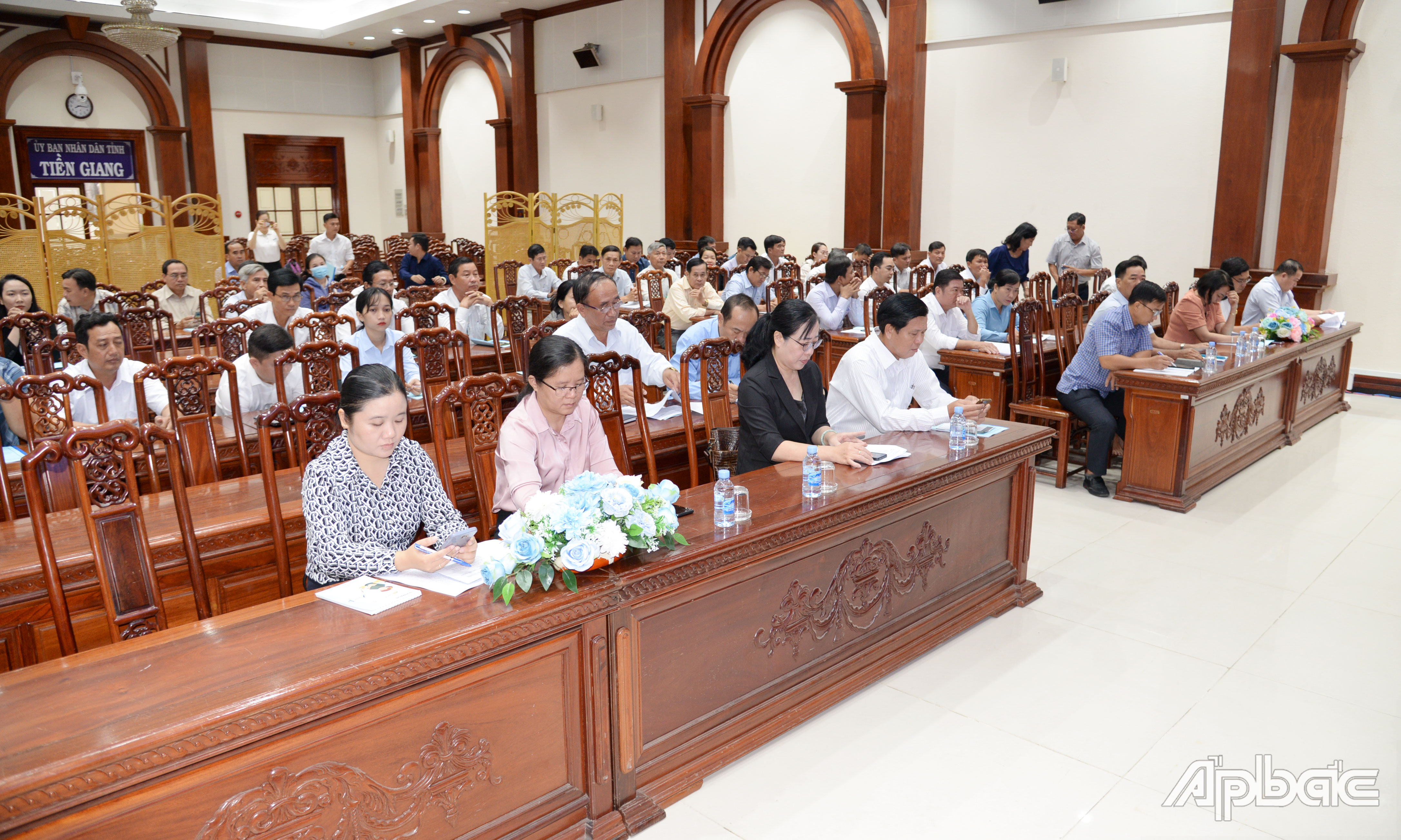 Quang cảnh hội nghị.