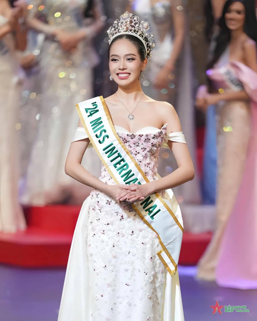 Huỳnh Thị Thanh Thủy đăng quang Hoa hậu Quốc tế 2024. Ảnh nhân vật cung cấp.