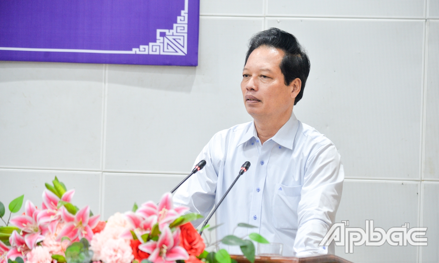 Đồng chí Nguyễn Thành Diệu, Phó Chủ tịch UBND tỉnh Tiền Giang phát biểu tại hội nghị.