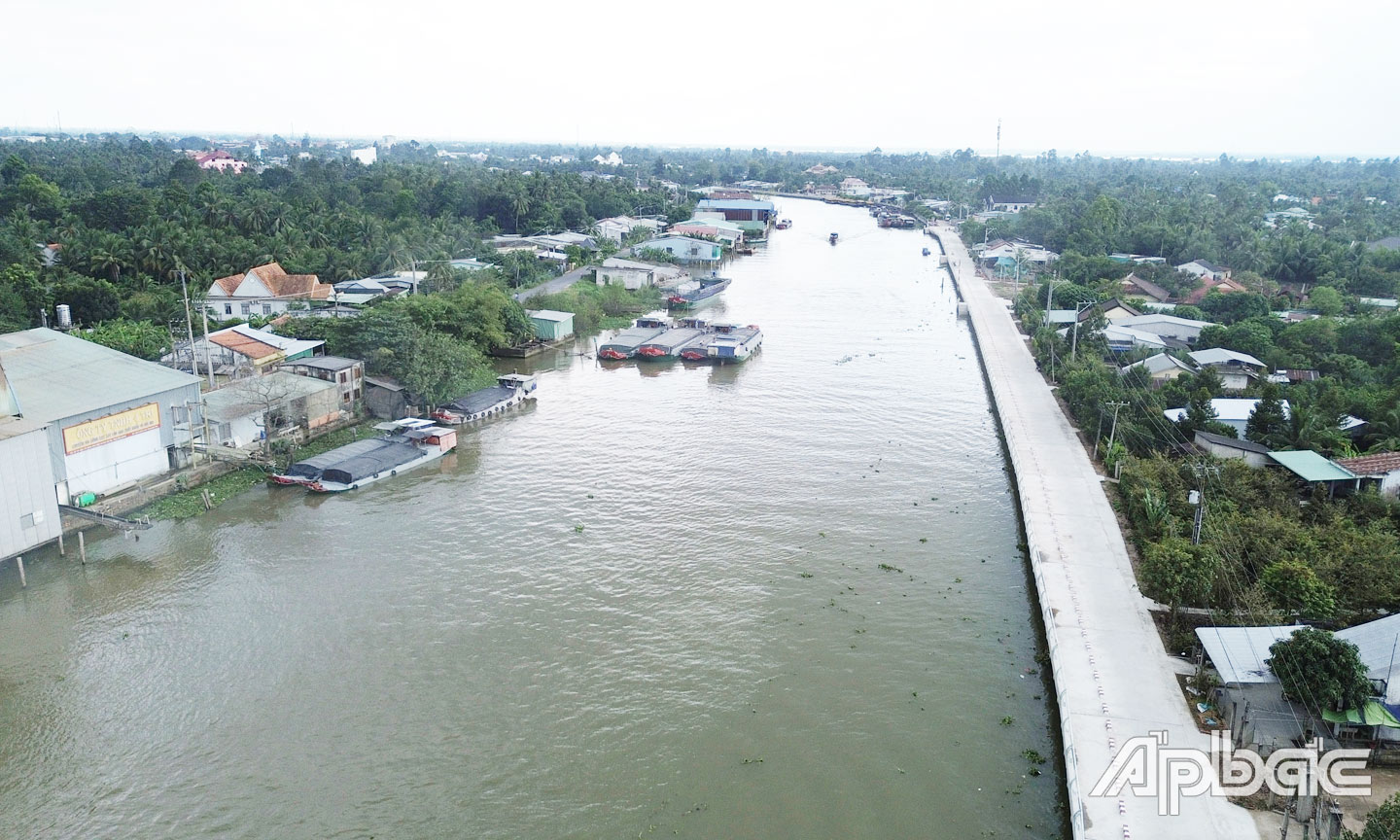 Dự án Xử lý các đoạn sạt lở cấp bách trên kinh 28 đã hoàn thành và đưa vào sử dụng trong sự phấn khởi của người dân.