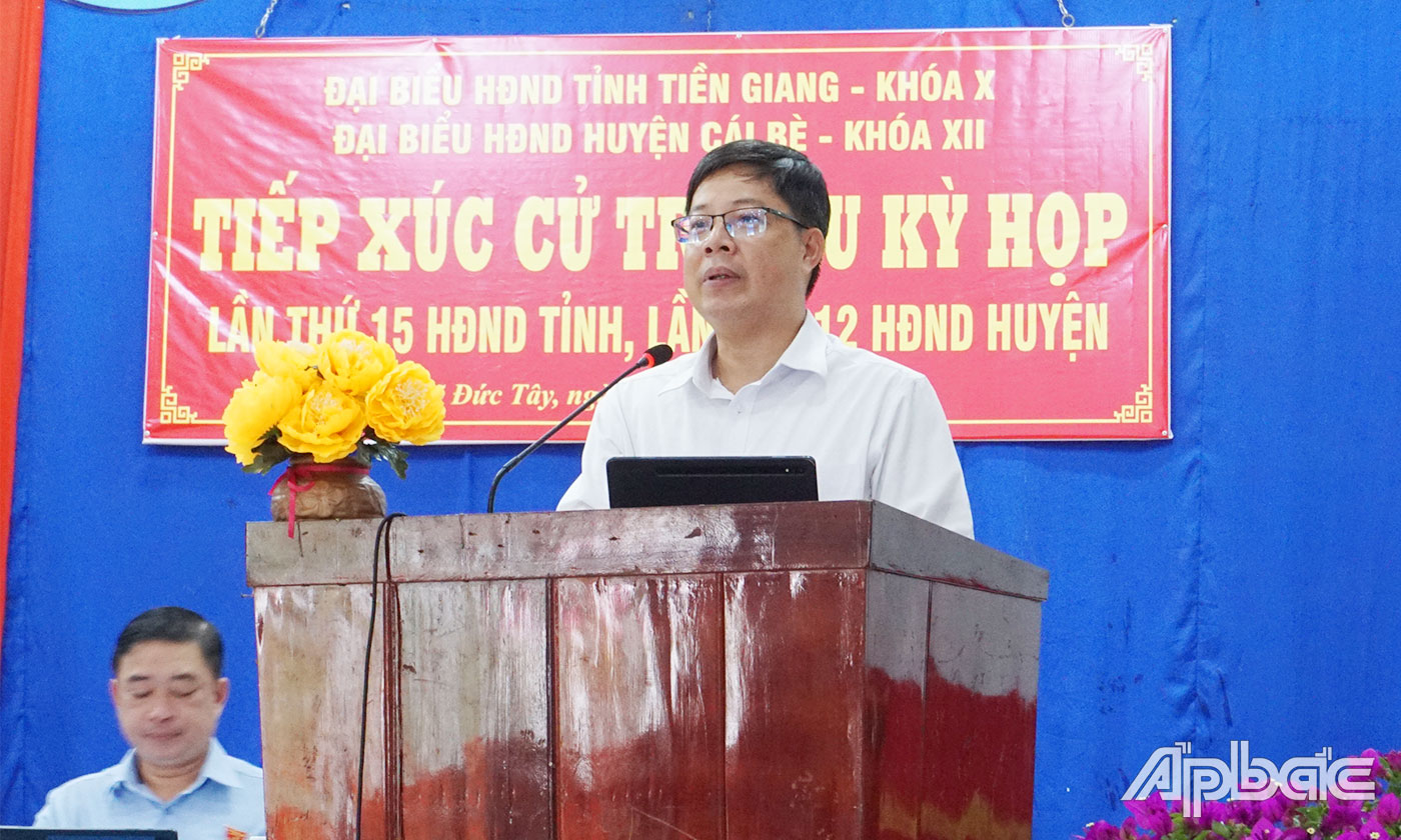 Đồng chí Trần Thanh Nguyên phát biểu tại buổi tiếp xúc. 