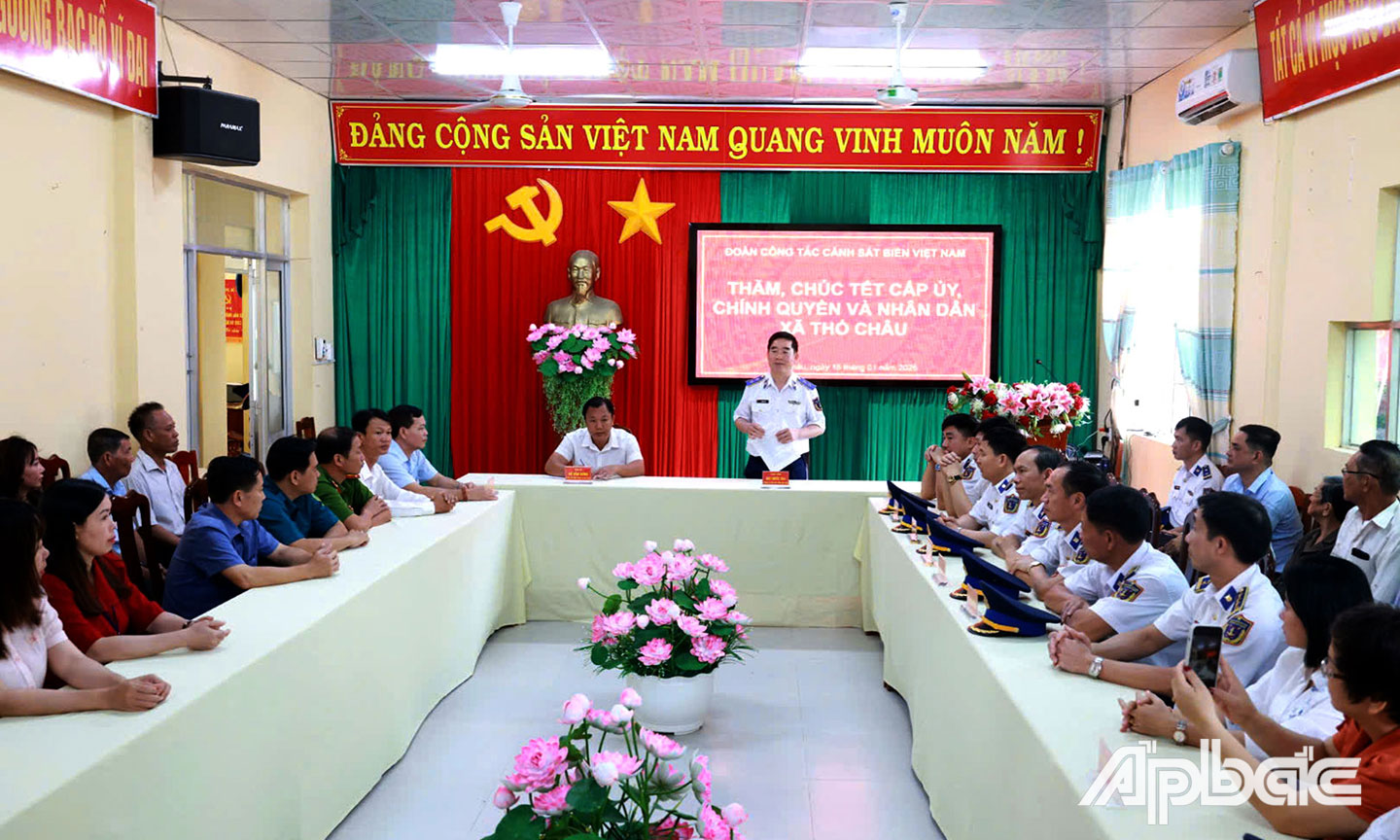 Thăm, chúc tết đảo Thổ Châu.