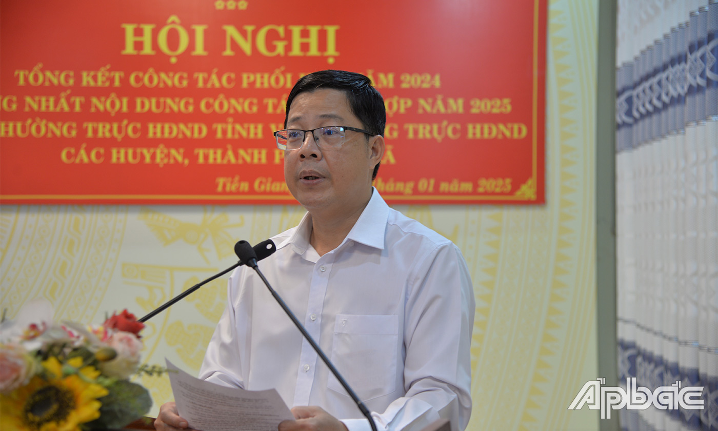 Đồng chí Trần Thanh Nguyên phát biểu gợi ý nội dung thảo luận