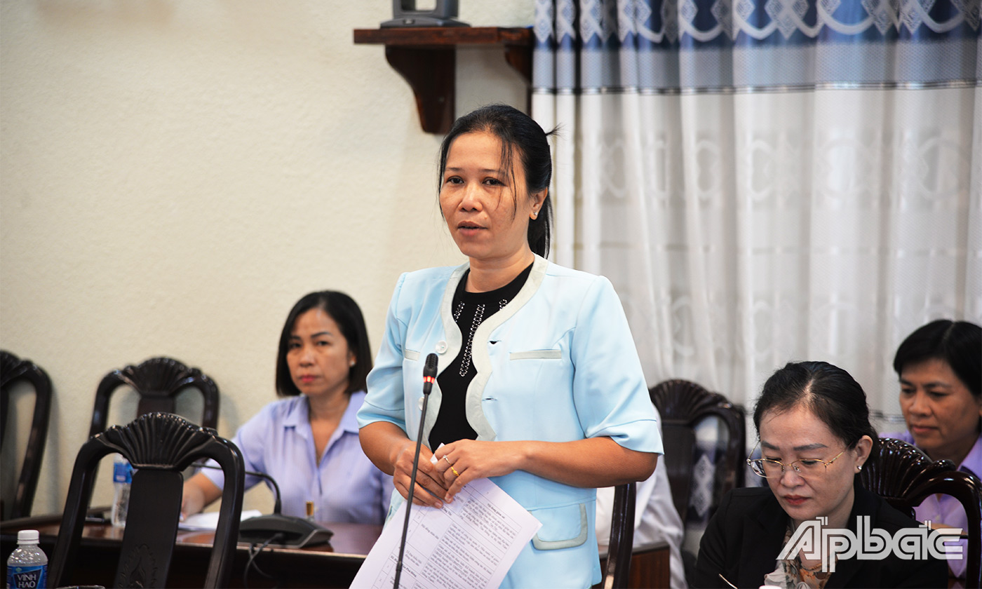 Đại biểu phát biểu thảo luận tại hội nghị