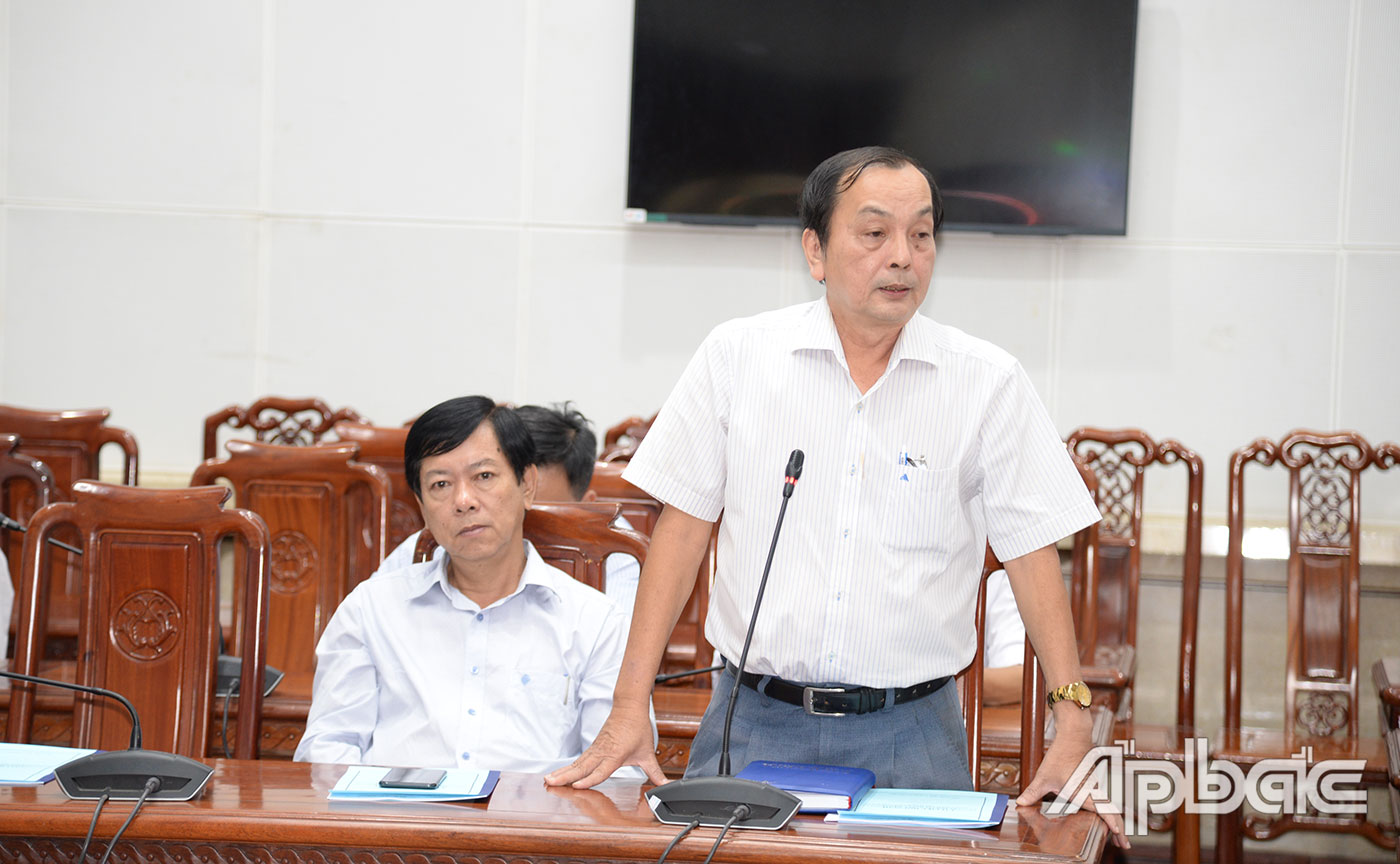 Các đại biểu phát biểu ý kiến tại hội nghị.