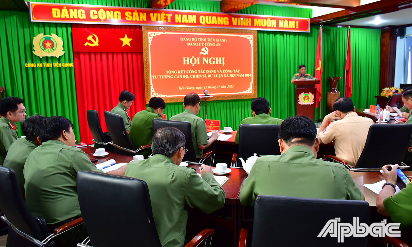 Hội nghị tổng kết công tác Đảng và công tác tư tưởng cán bộ, chiến sĩ, dư luận năm 2024. Ảnh Đặng Thanh