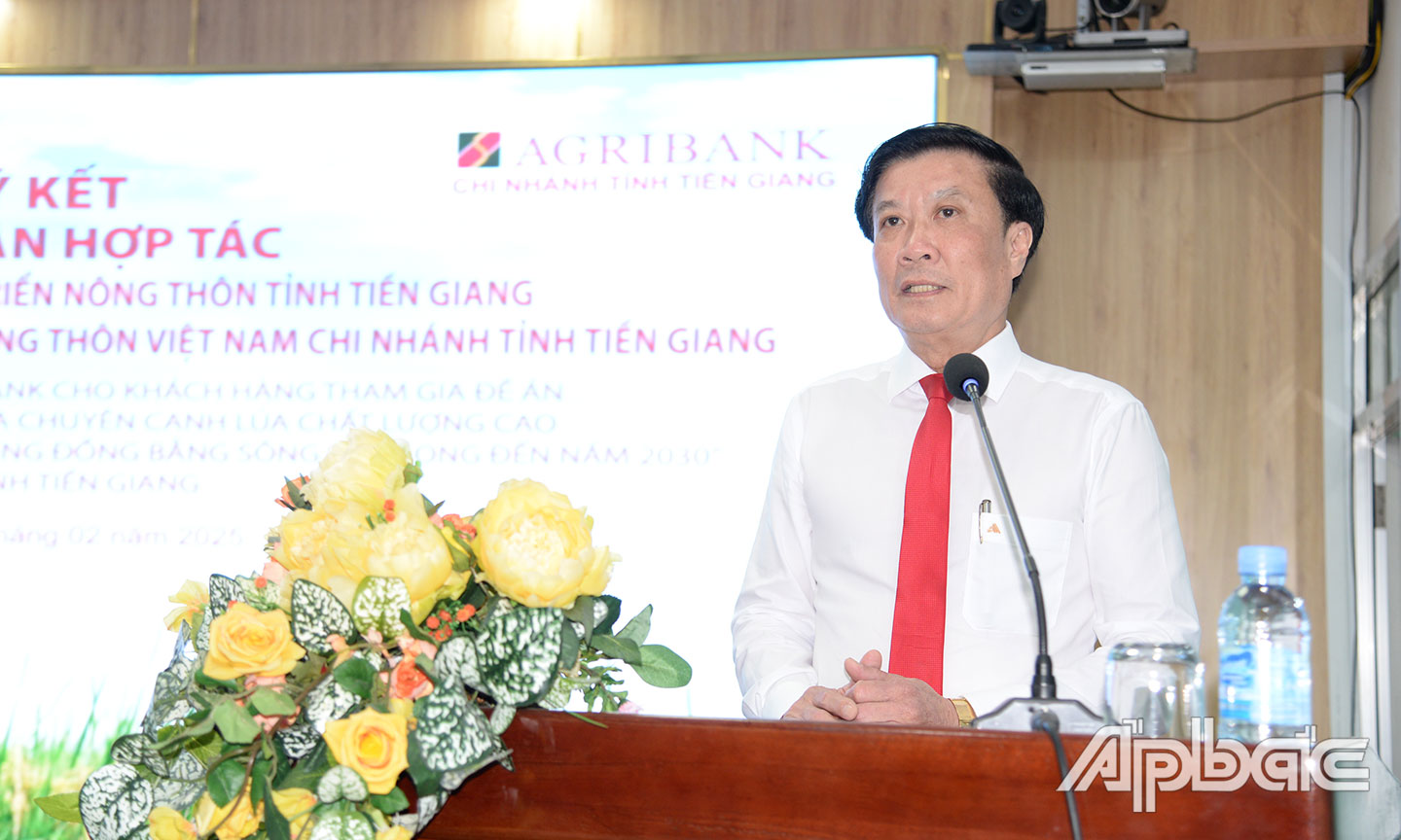 Phó Giám đốc Ngân hàng Nhà nước Việt Nam chi nhánh Tiền Giang Nguyễn Văn Nhựt phát biểu tại Lễ ký kết.