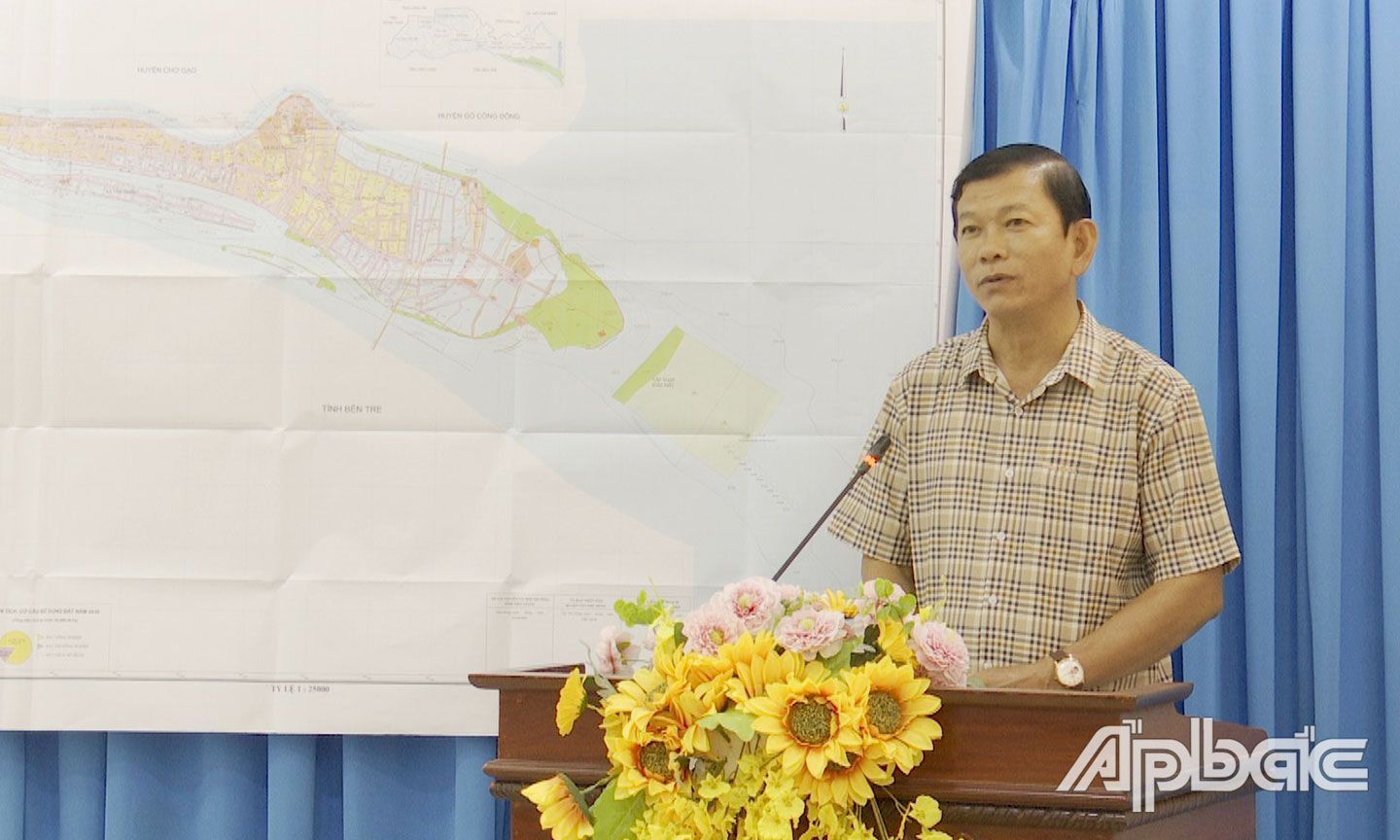 Đồng chí Bùi Thái Sơn phát biểu tại hội nghị.