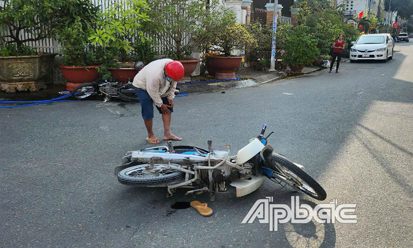 Các giao lộ trong khu dân cư cũng thường xuyên xảy ra tai nạn do khuất tầm nhìn.