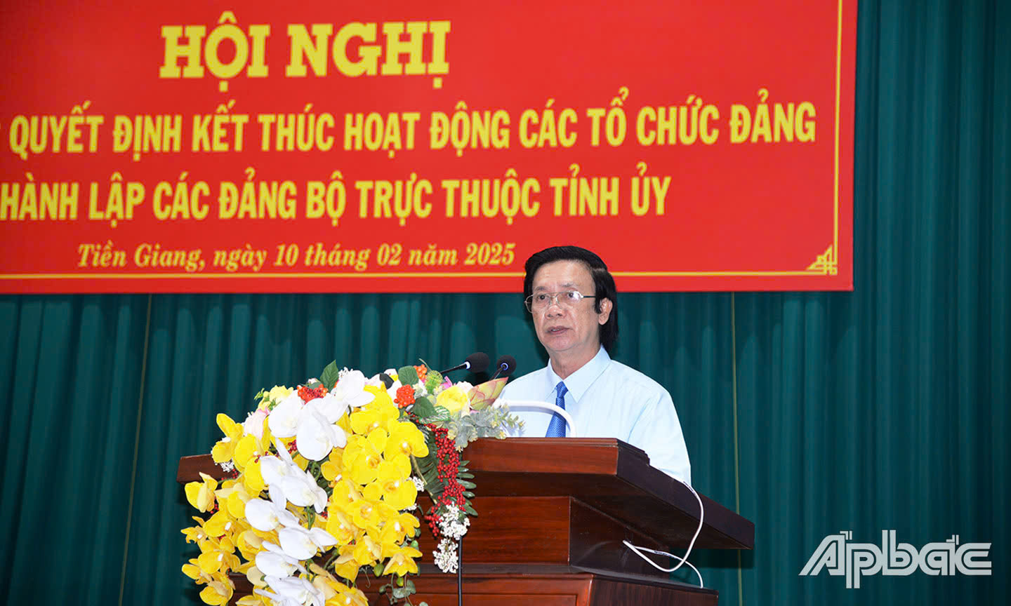 Đồng chí Nguyễn Văn Danh, Bí thư Tỉnh ủy giao nhiệm vụ cho 2 Đảng bộ mới thành lập