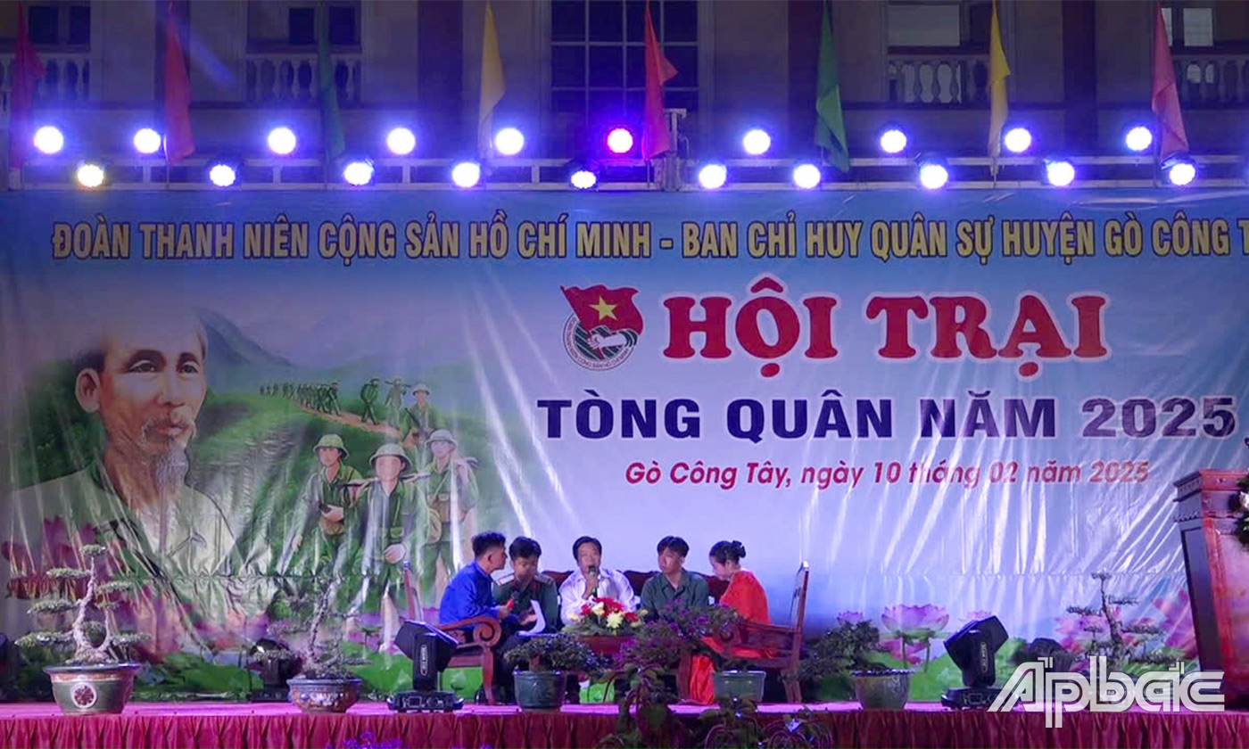 giao lưu với các tân binh