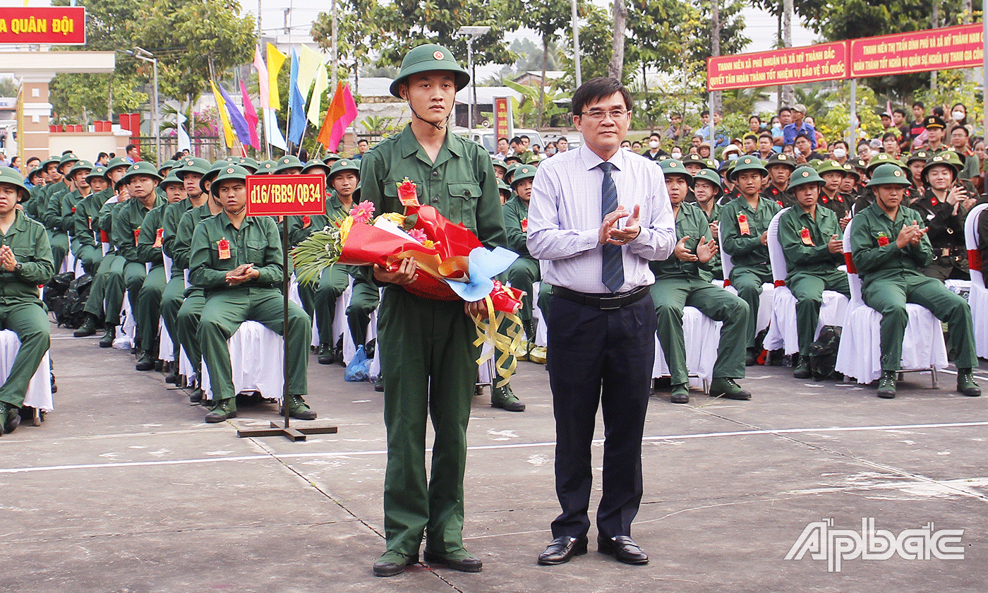 đồng chí Nguyễn Văn Mười, Ủy viên Ban Thường vụ Tỉnh ủy, Trưởng Ban Tổ chức Tỉnh ủy