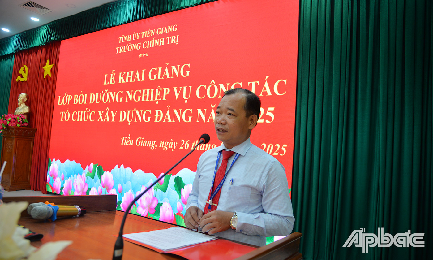Giảng viên chính, Thạc sĩ Nguyễn Văn Sơn - Phó hiệu trưởng trường Chính trị tỉnh Tiền Giang 