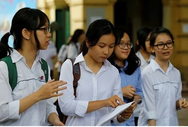 Bộ Chính trị quyết định miễn toàn bộ học phí cho học sinh công lập từ mầm non đến hết THPT.