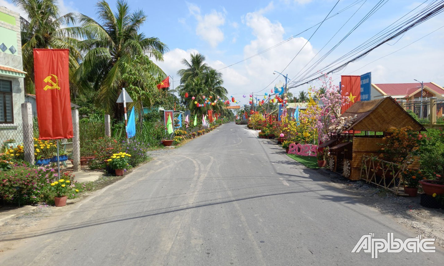  Hạ tầng giao thông xã Long Vĩnh được đầu tư ngày càng khang trang. (Nguồn: Đảng ủy xã cung cấp).