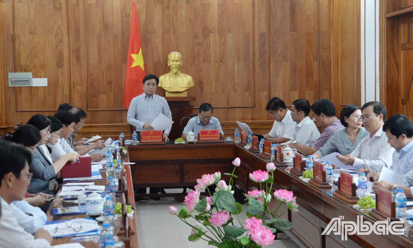 Đồng chí Trần Văn Dũng phát biểu tại buổi làm việc.
