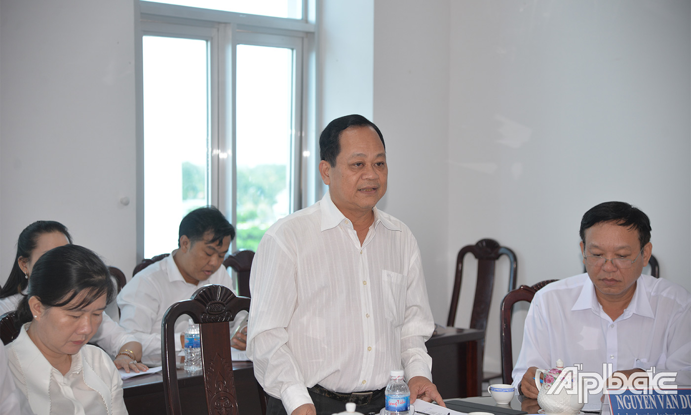 Lãnh đạo Sở Y tế phát biểu tại buổi làm việc