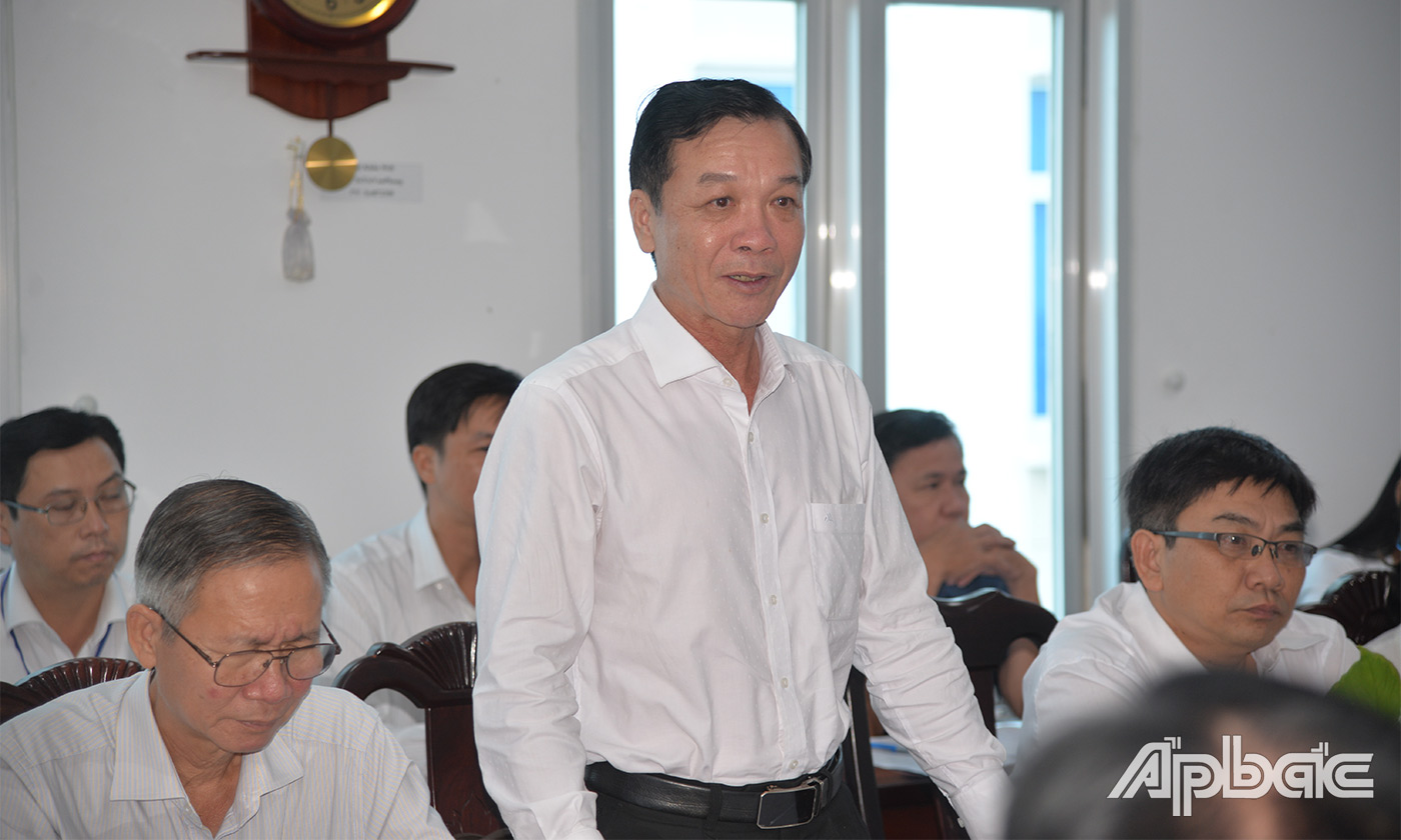 Đại biểu phát biểu thảo luận 