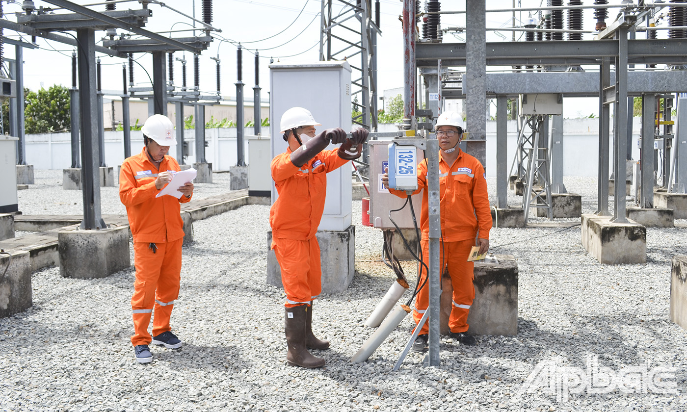 “Toàn dân tiết kiệm năng lượng hưởng ứng Giờ Trái đất năm 2025” với thông điệp “Chuyển dịch xanh – Tương lai xanh”.