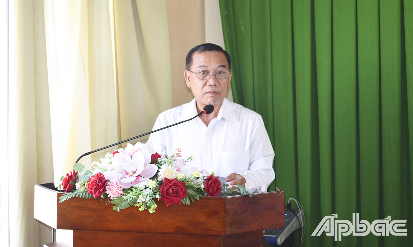 Đồng chí Trần Hữu Phong, Bí thu Huyện ủy, Chủ tịch HĐND huyện Châu Thành phát biểu tại buổi làm việc.