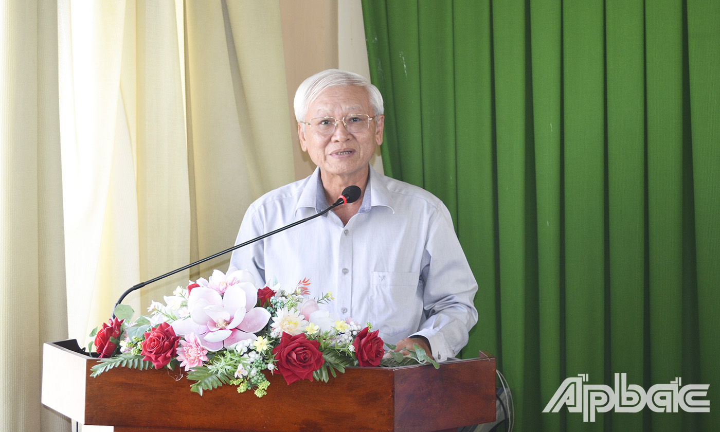 Đồng chí Huỳnh Văn Bé Hai, Phó Bí thư Huyện ủy, Chủ tịch UBND huyện Châu Thành phát biểu tại buổi làm việc.