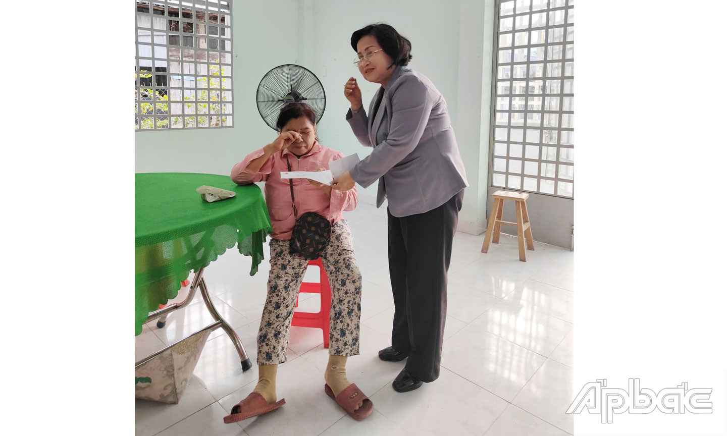 Hội NNCĐDC tỉnh cùng các cấp Hội luôn quan tâm thăm hỏi, tặng quà, động viên NNCĐDC. 