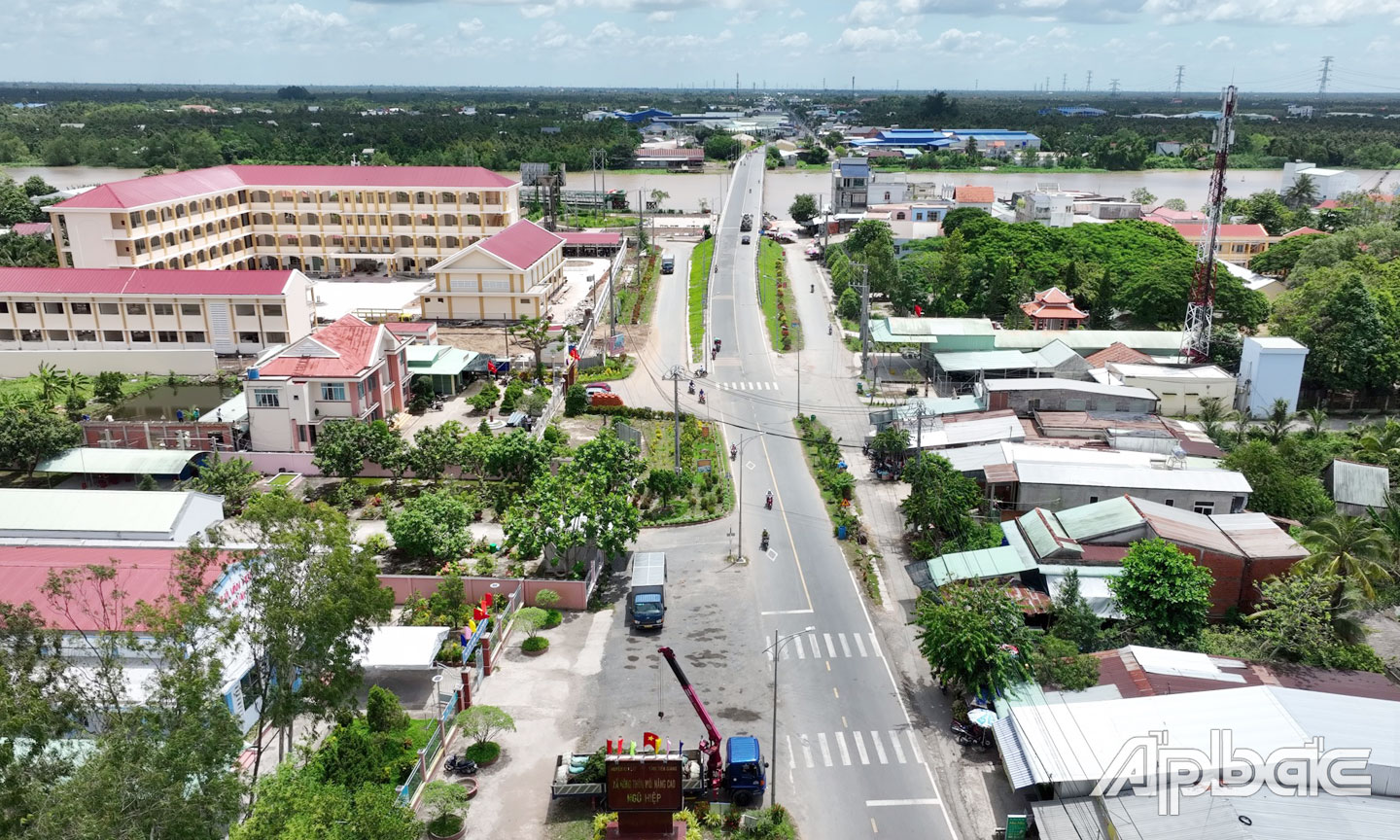  Một góc trung tâm xã Ngũ Hiệp.