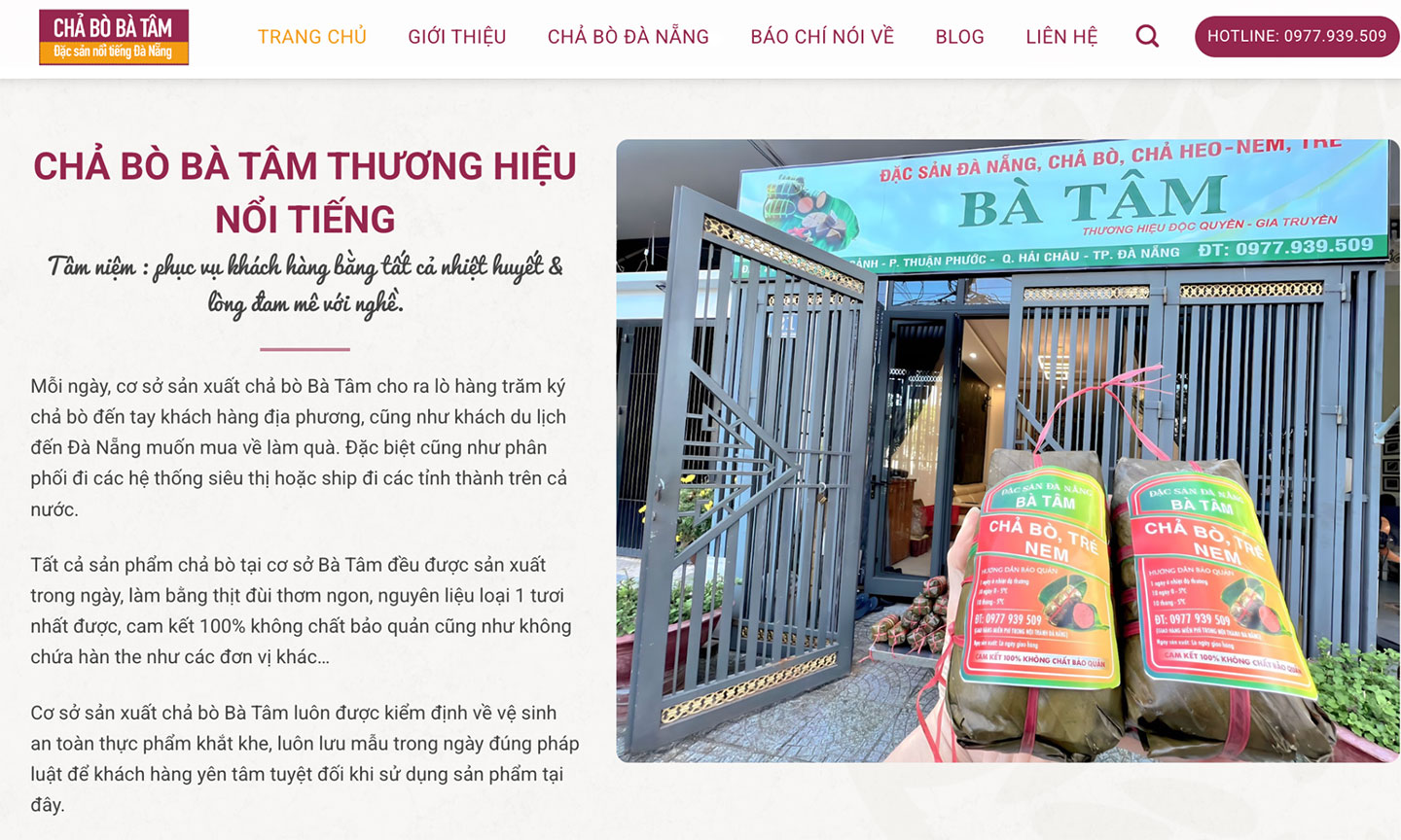 Mọi người thường mua chả bò Bà Tâm về thưởng thức hoặc làm quà biếu.