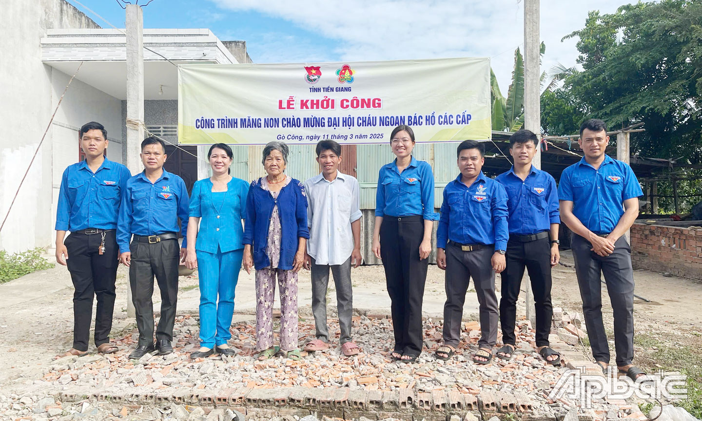 Khởi công xây dựng nhà ở cho em Phan Văn Nghĩa, học sinh Trường  Tiểu học Bình Đông (TP. Gò Công).