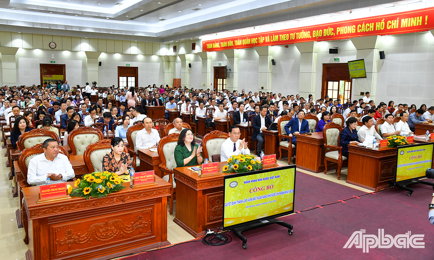 Đại biểu các tỉnh trong Khu vực 13 dự hội nghị.