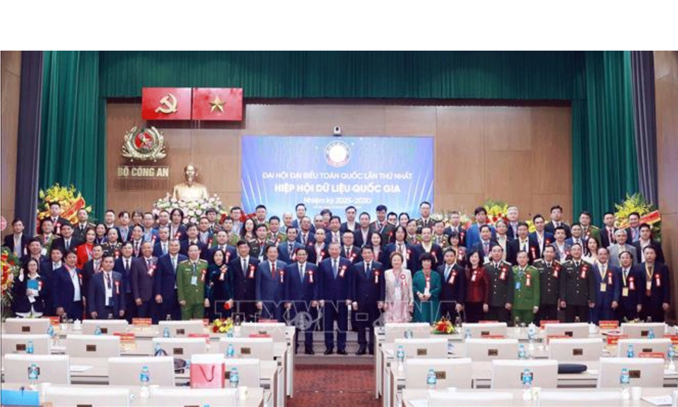 Tổng Bí thư Tô Lâm, Thủ tướng Phạm Minh Chính và các đại biểu. Ảnh: Thống Nhất/TTXVN