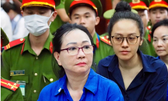 Bị cáo Trương Mỹ Lan tại phiên tòa phúc thẩm vụ án giai đoạn 2. Ảnh: HOÀNG HÙNG