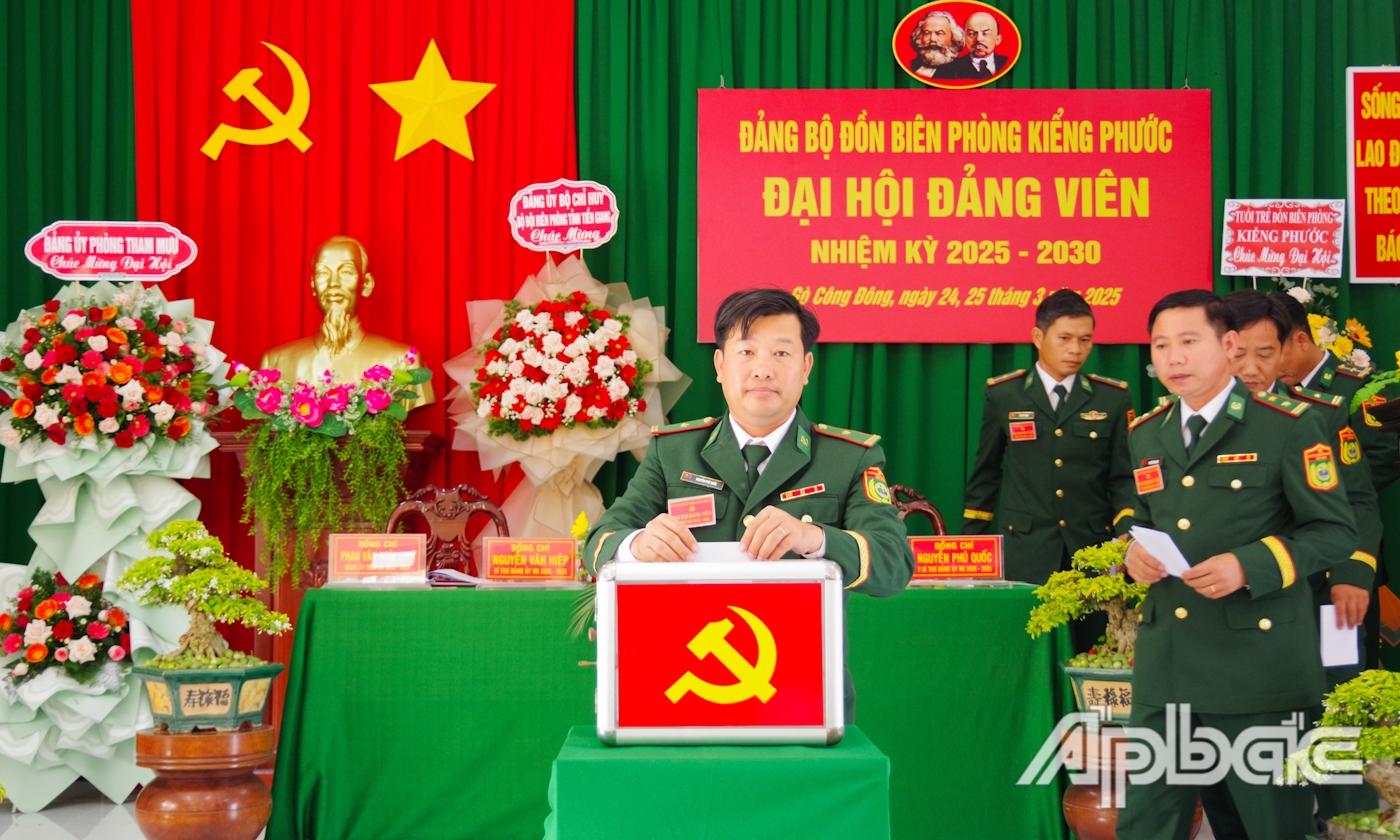 Đại hội tiến hành bầu Ban Chấp hành nhiệm kỳ mới.