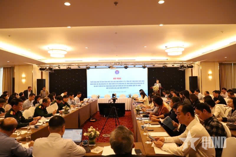 Phấn đấu đến năm 2030, tỷ lệ tham gia bảo hiểm y tế đạt hơn 95% dân số; hơn 95% người dân sử dụng dịch vụ chăm sóc ban đầu tại y tế cơ sở được bảo hiểm y tế chi trả.