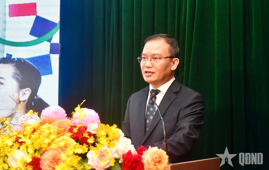 Ông Nguyễn Hồng Minh phát biểu tại hội thảo. 