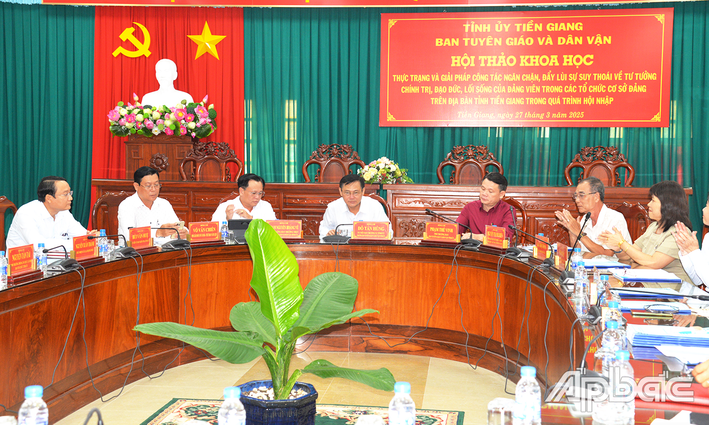 Quang cảnh hội thảo