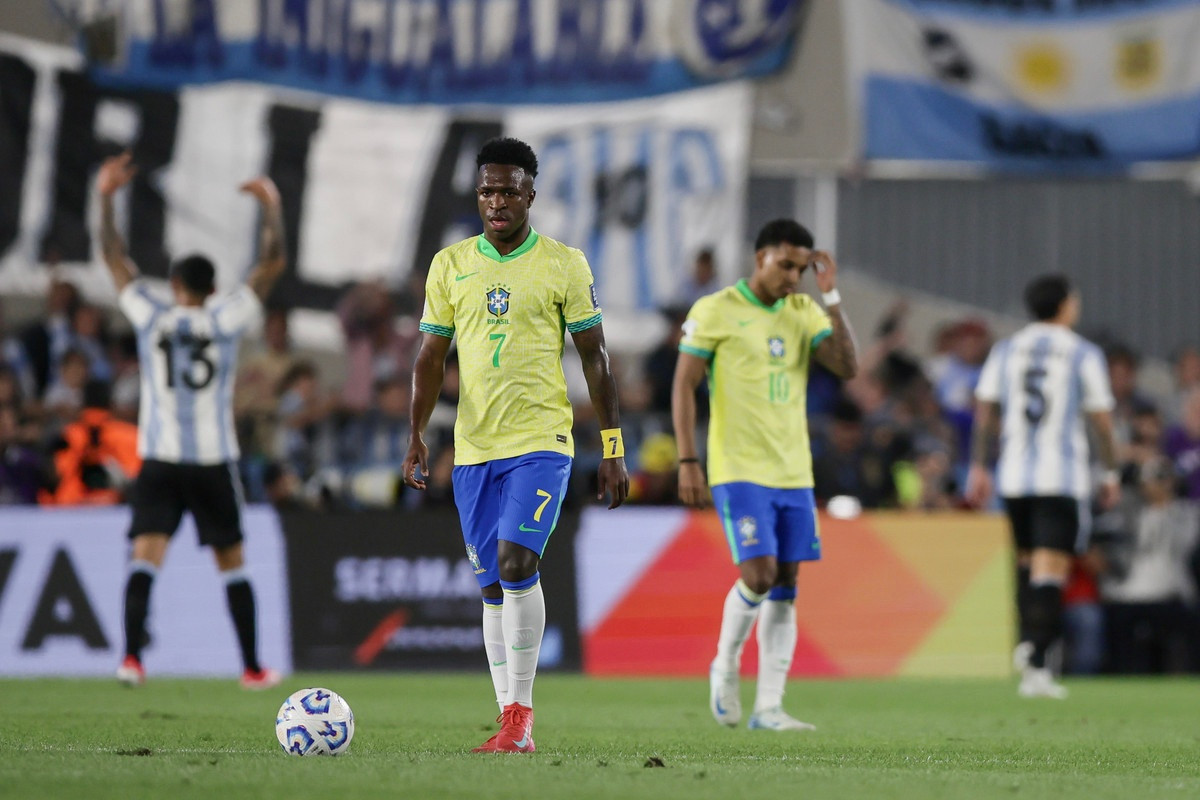 Brazil của Vinicius là đội tuyển tầm thường. Ảnh: EFE