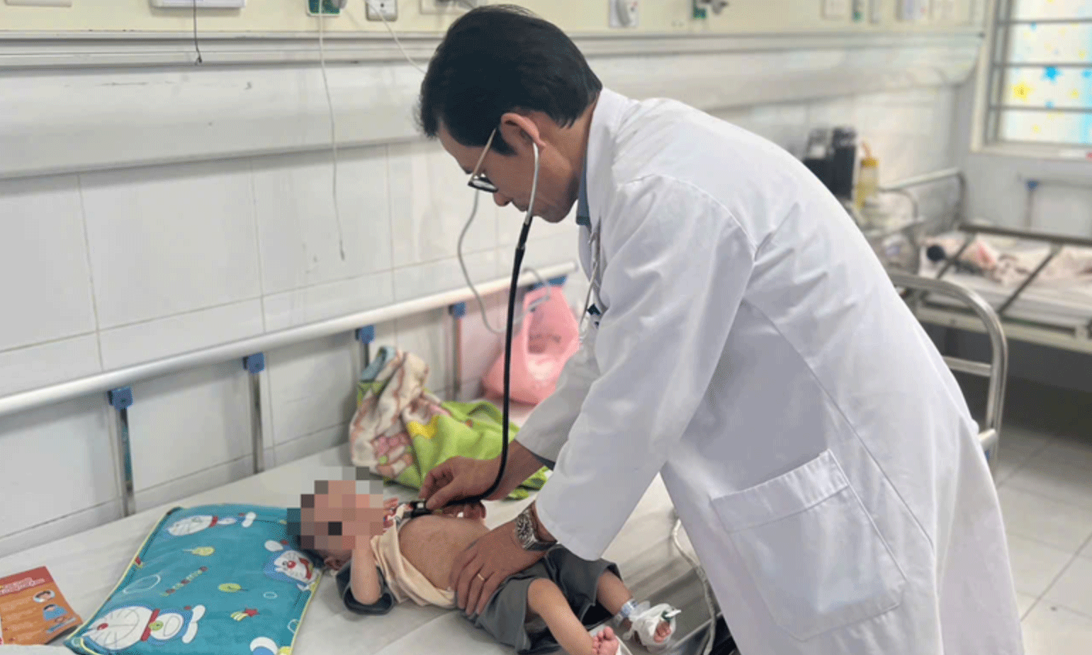 Bộ Y tế yêu cầu các cơ sở y tế chuẩn bị thuốc, vật tư, thiết bị y tế đầy đủ - Ảnh: VGP/HM