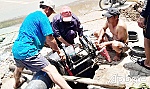 Khẩn trương khắc phục sự cố bể đường ống dẫn nước sinh hoạt tại huyện Chợ Gạo