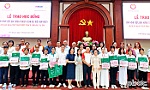 Trao 270 suất học bổng cho sinh viên, học sinh khó khăn
