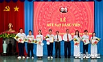TX. Cai Lậy kết nạp 7 học sinh ưu tú vào Đảng