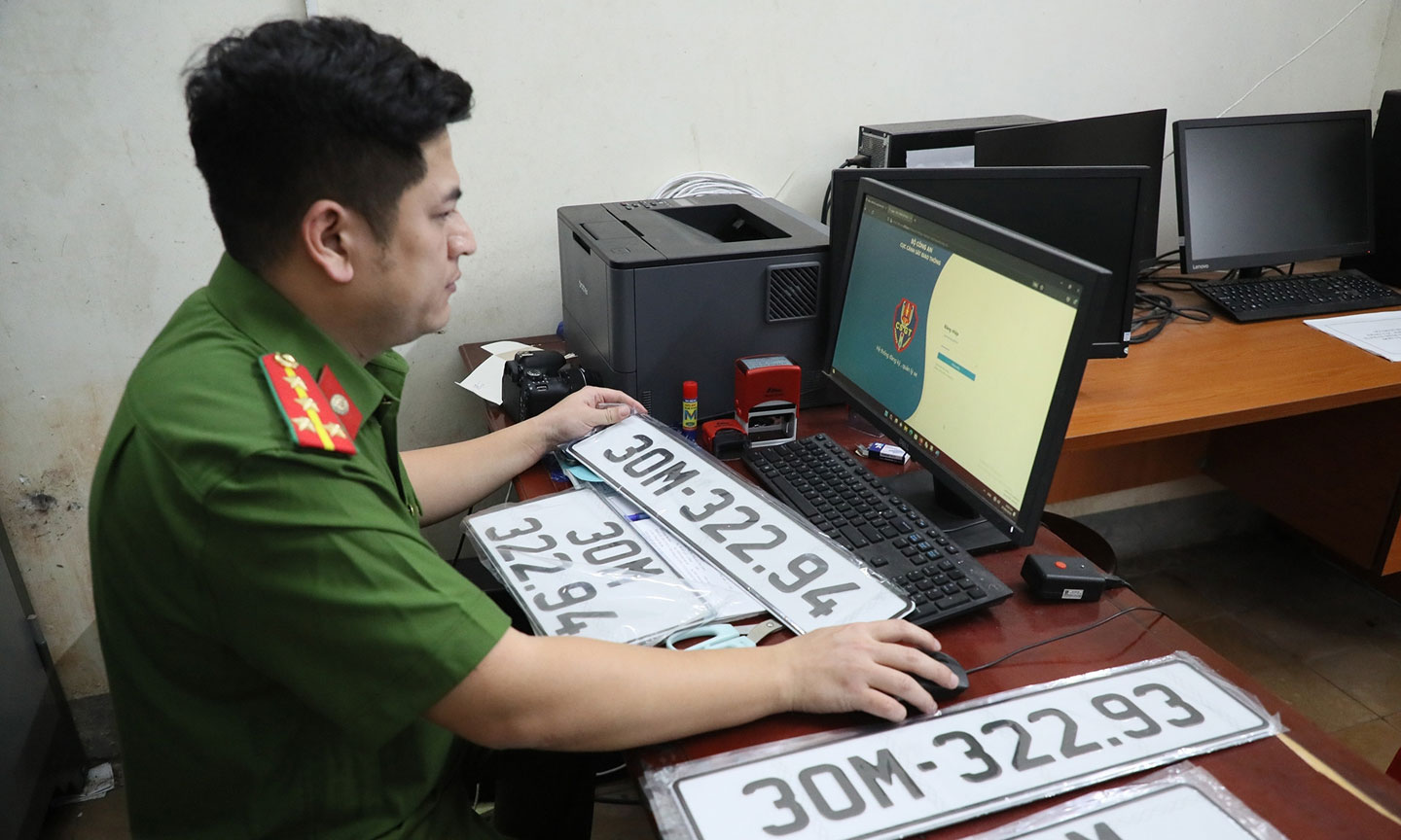 Sáp nhập tỉnh, đổi tên hành chính: Người dân có cần đổi biển số xe, giấy đăng ký?
