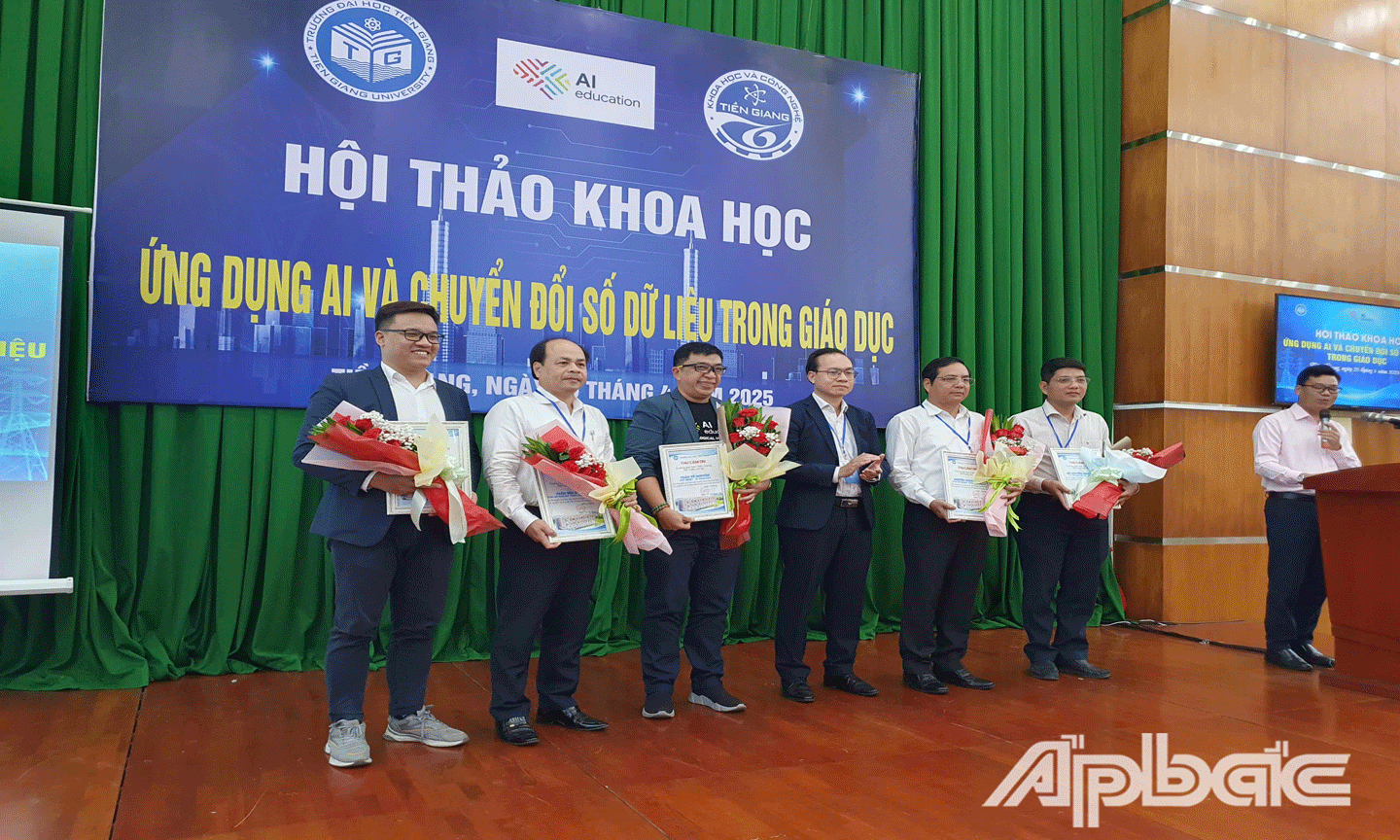 Ứng dụng AI và chuyển đổi số dữ liệu trong giáo dục
