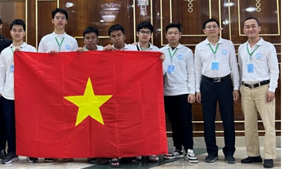 6/6 học sinh Việt Nam giành Huy chương Vàng Olympic Giao lưu Toán học