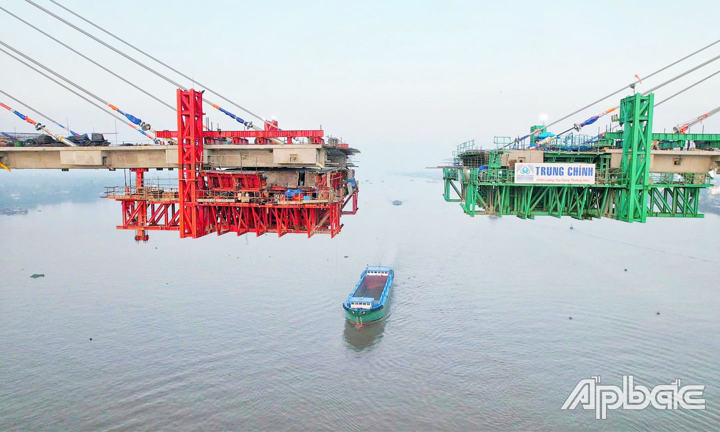 Cầu Rạch Miễu 2 khi hoàn thành sẽ là công trình giao thông quan trọng, góp phần phát triển kinh tế - xã hội khu vực Đồng bằng sông Cửu Long.