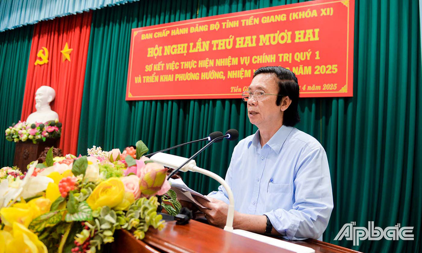 Đồng chí Nguyễn Văn Danh phát biểu tại hội nghị.